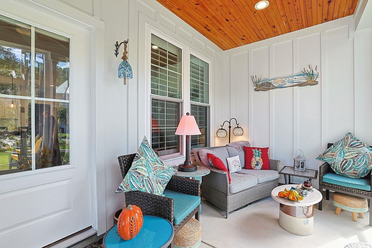 95 A Lydia Lane Photo 27