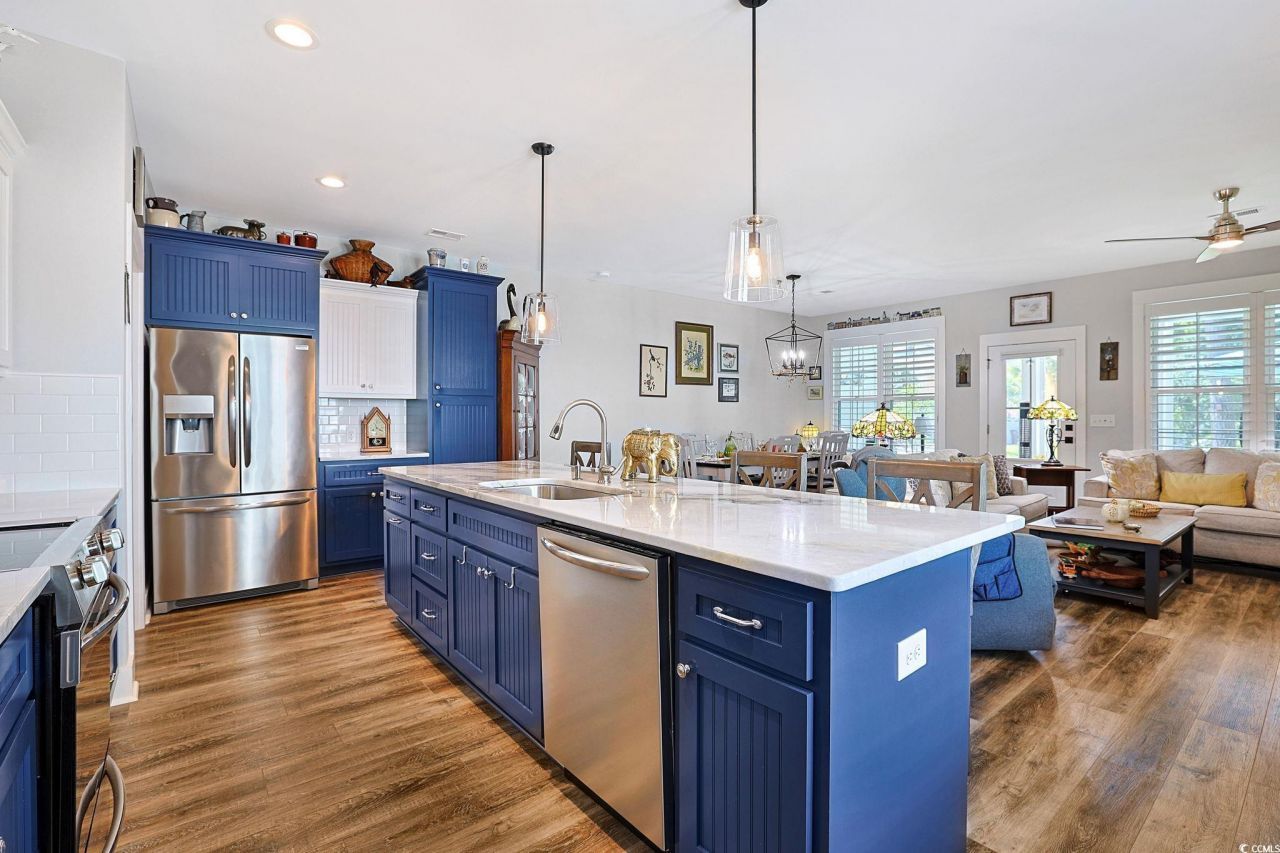 95 A Lydia Lane Photo 8