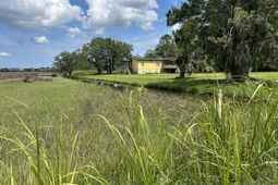 3817 James Bay Road photo 4