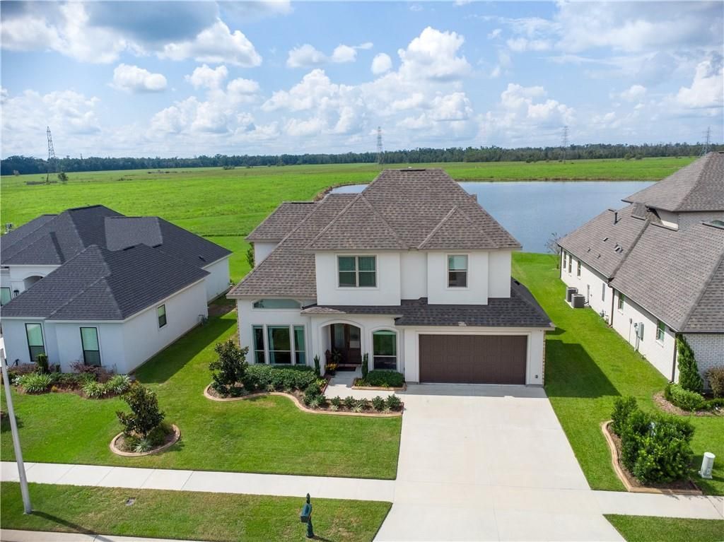 109 MOONLIGHT COVE Lane, Luling, LA 70070