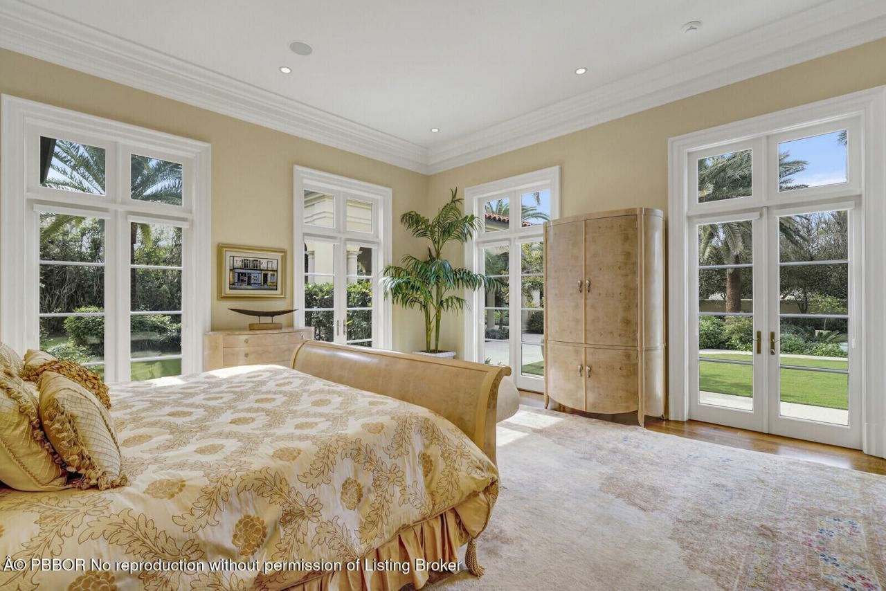 160 Clarendon Avenue, Palm Beach, FL 33480 Photo