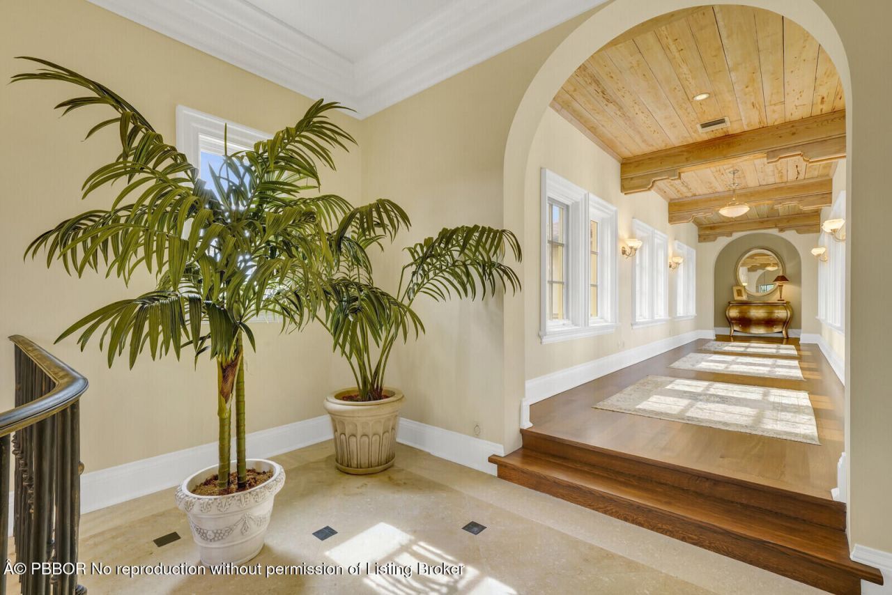 160 Clarendon Avenue, Palm Beach, FL 33480 Photo