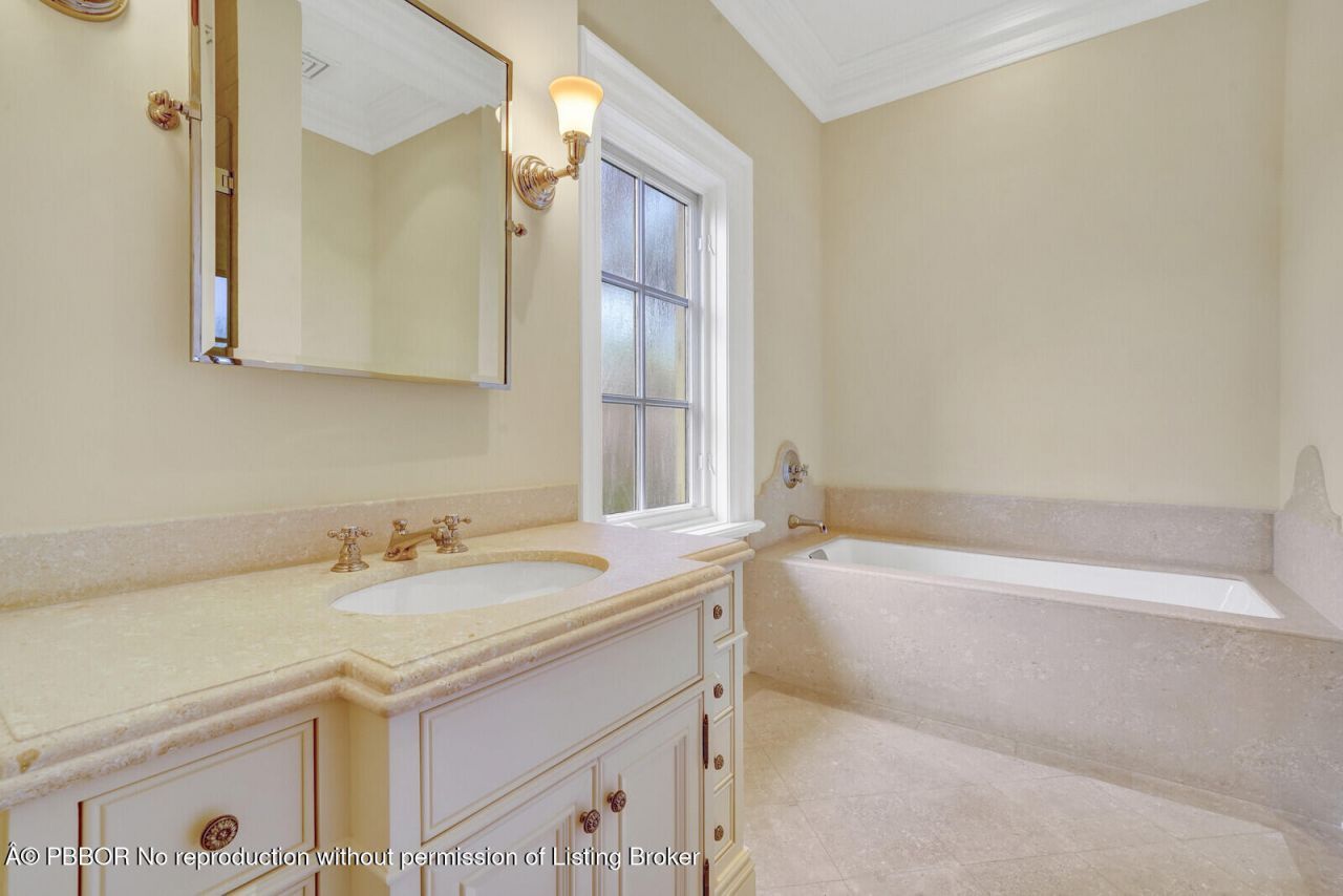 160 Clarendon Avenue, Palm Beach, FL 33480 Photo