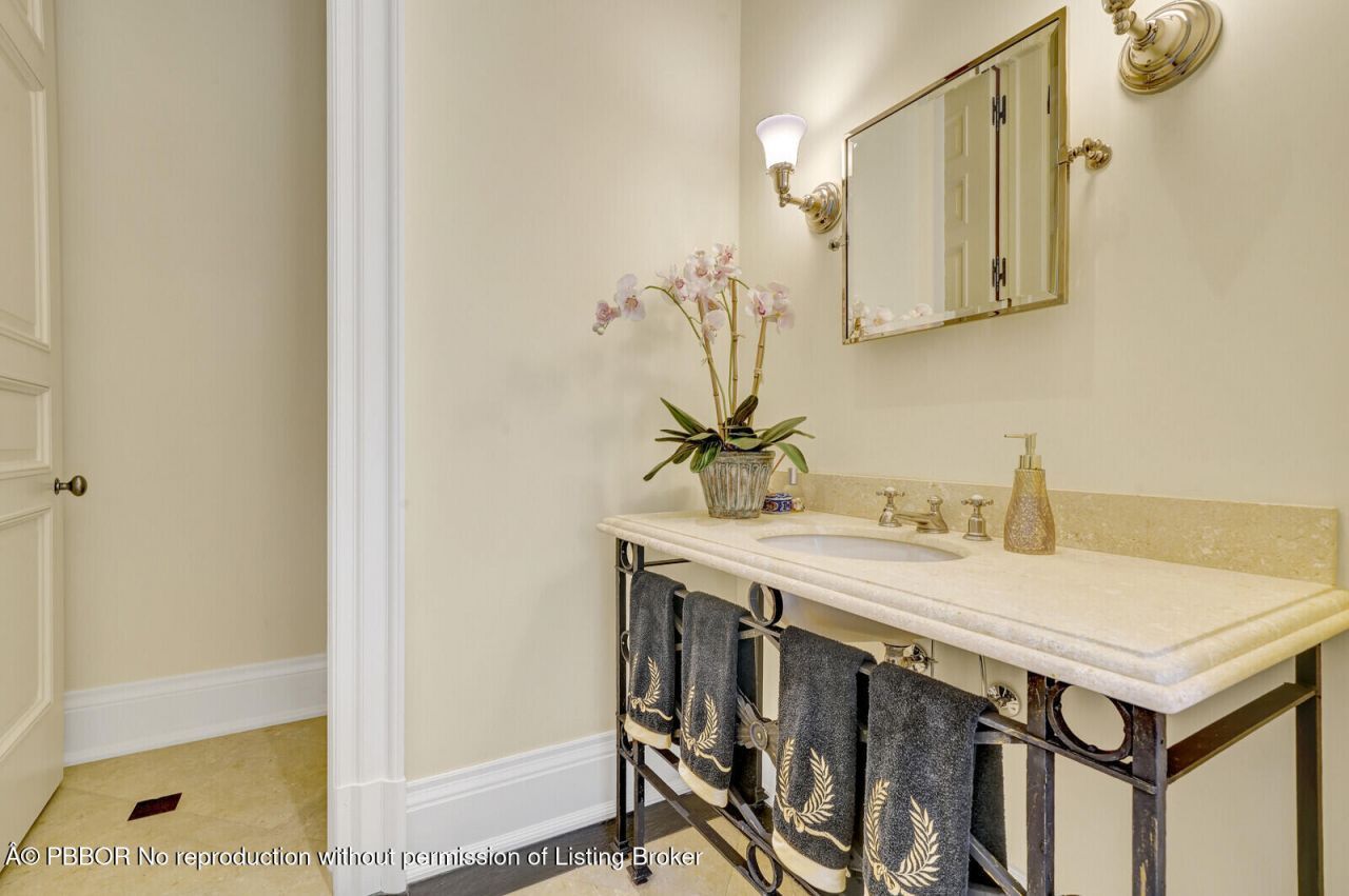 160 Clarendon Avenue, Palm Beach, FL 33480 Photo