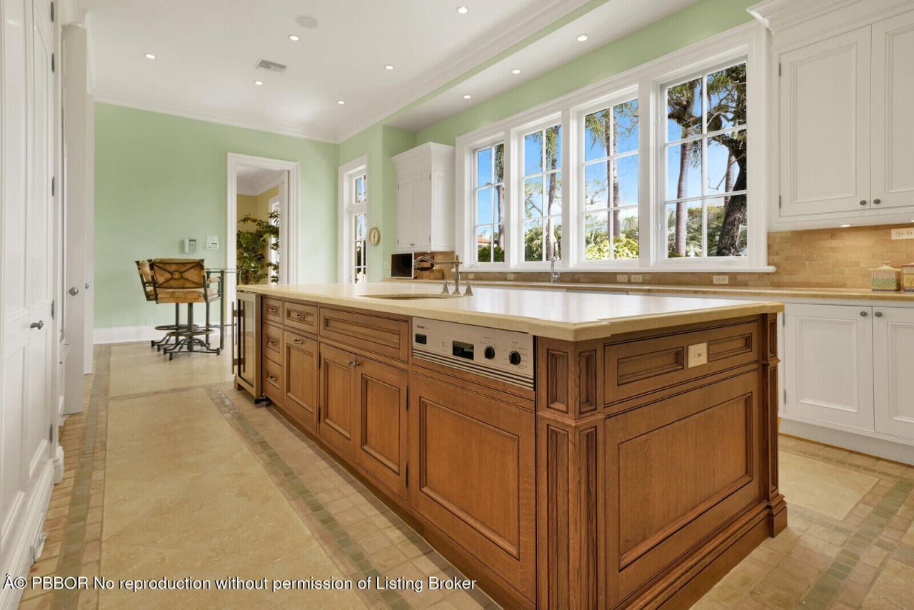 160 Clarendon Avenue, Palm Beach, FL 33480 Photo