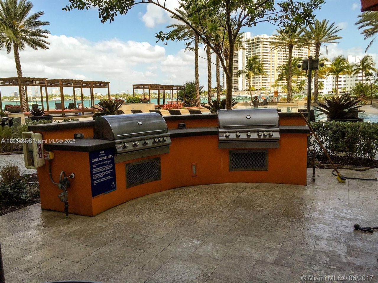 1500 Bay Rd, Unit 758S, Miami Beach, FL 33139 Photo