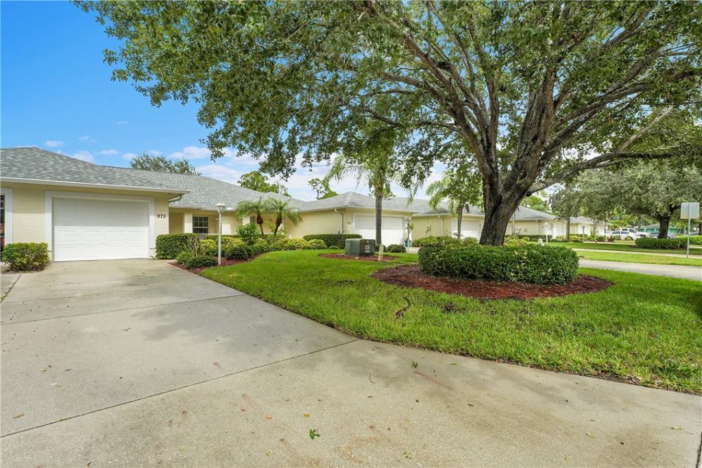 975 S Easy Street, Sebastian, FL 32958 Photo