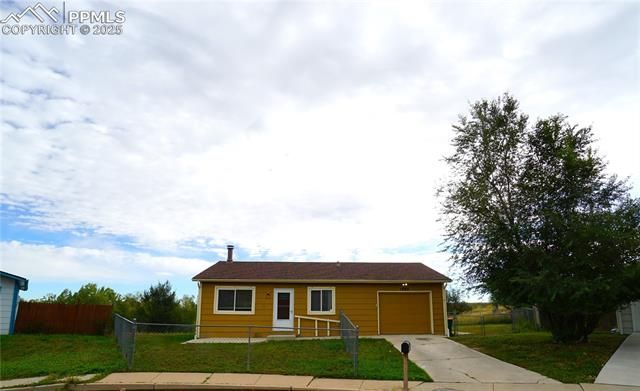 1985 Tanager Way, Colorado Springs, CO 80906 Main Photo