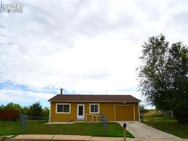 1985 Tanager Way, Colorado Springs, CO 80906