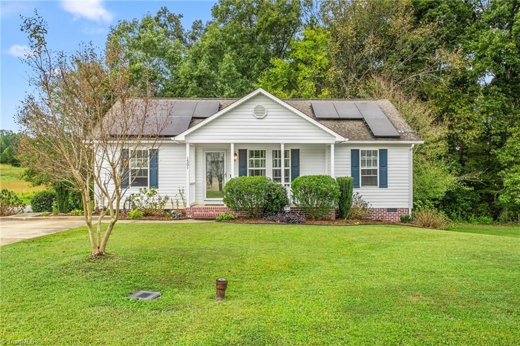 1501 Duet Drive, Siler City, NC 27344 Main Photo