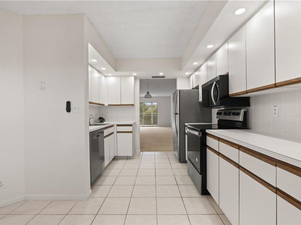 1801 Eleuthera Point, Unit J3, Coconut Creek, FL 33066