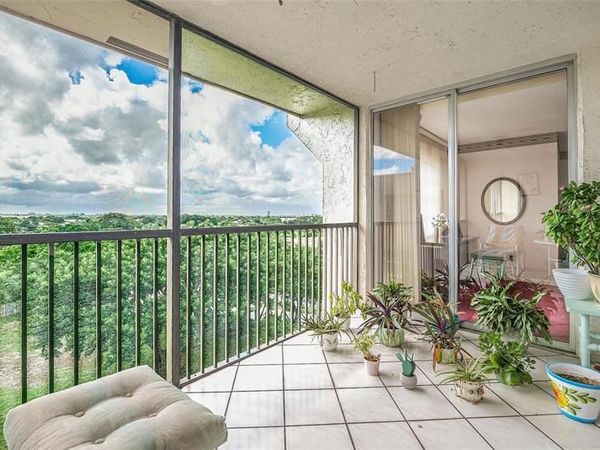 3910 Inverrary Boulevard, Unit 805-B, Lauderhill, FL 33319