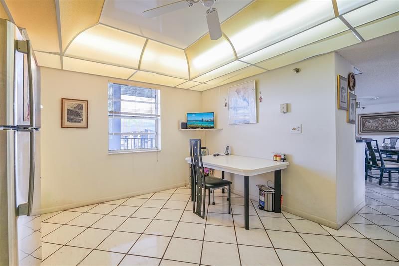 3910 Inverrary Boulevard, Unit 805-B, Lauderhill, FL 33319 Photo