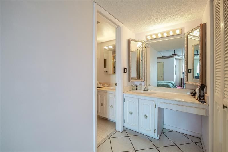 3910 Inverrary Boulevard, Unit 805-B, Lauderhill, FL 33319 Photo