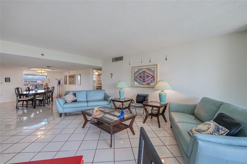 3910 Inverrary Boulevard, Unit 805-B, Lauderhill, FL 33319 Photo