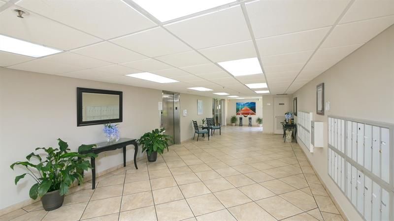 3910 Inverrary Boulevard, Unit 805-B, Lauderhill, FL 33319 Photo