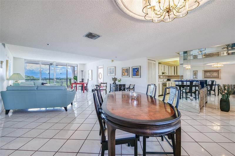 3910 Inverrary Boulevard, Unit 805-B, Lauderhill, FL 33319 Photo