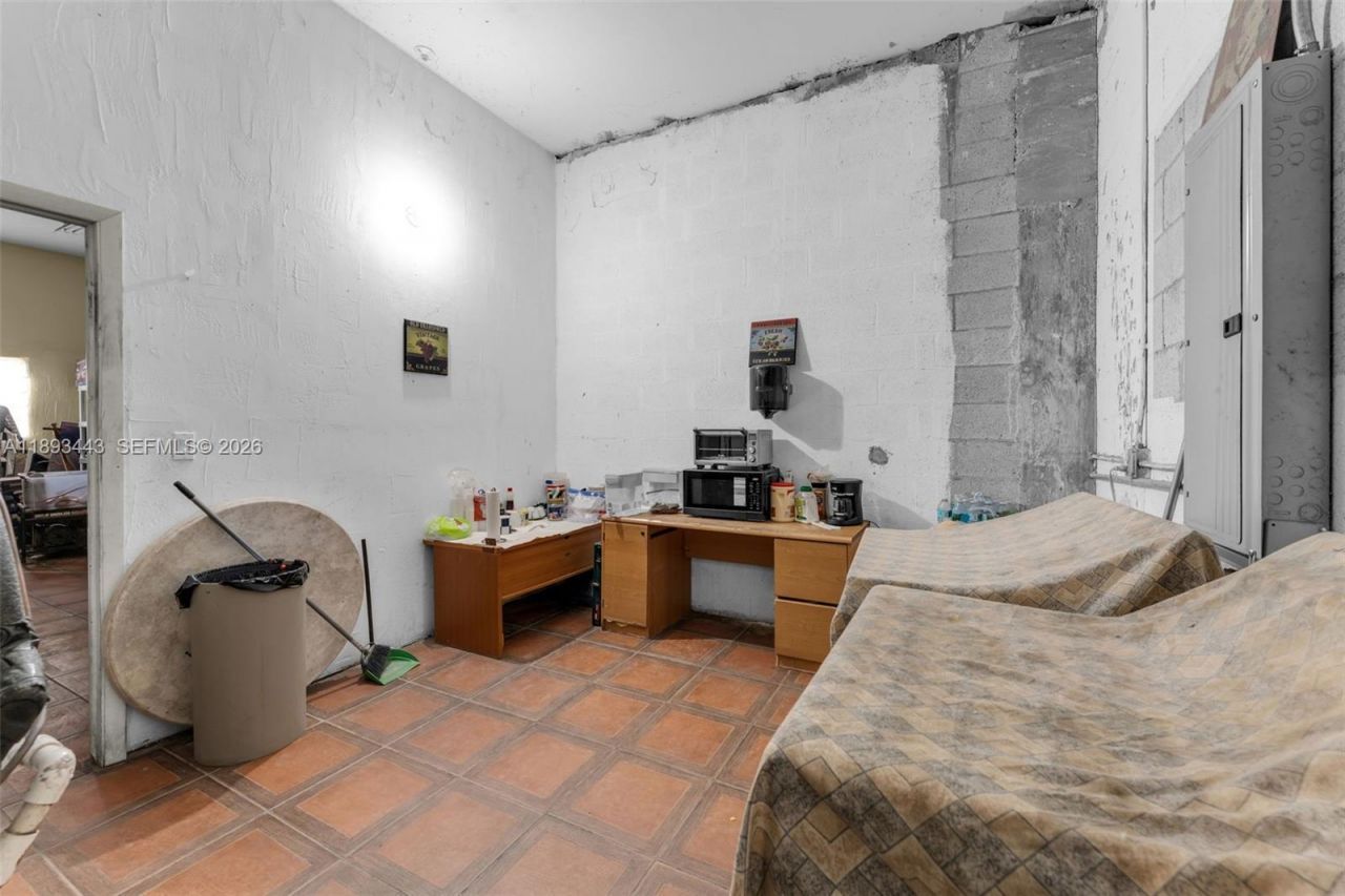 15100 SW 200th St, Miami, FL 33187 Photo