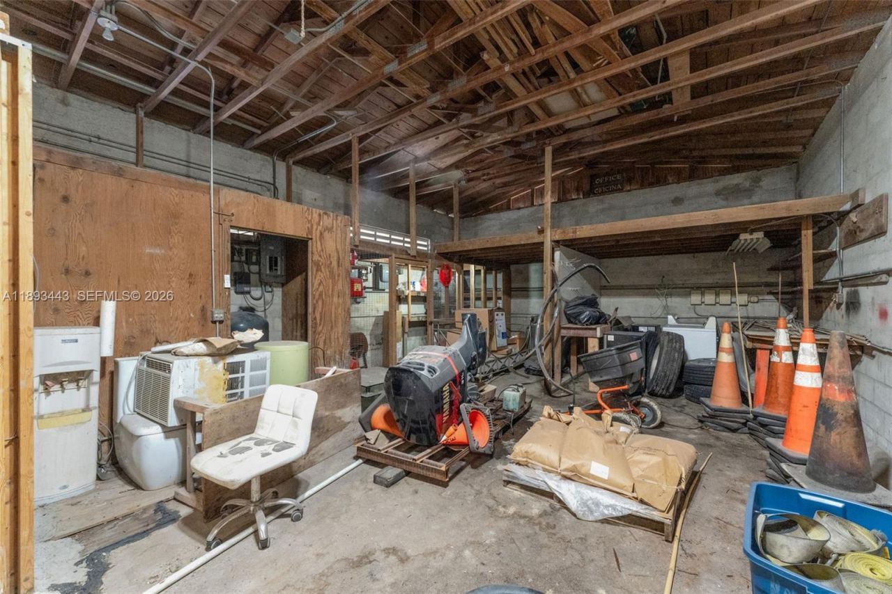 15100 SW 200th St, Miami, FL 33187 Photo