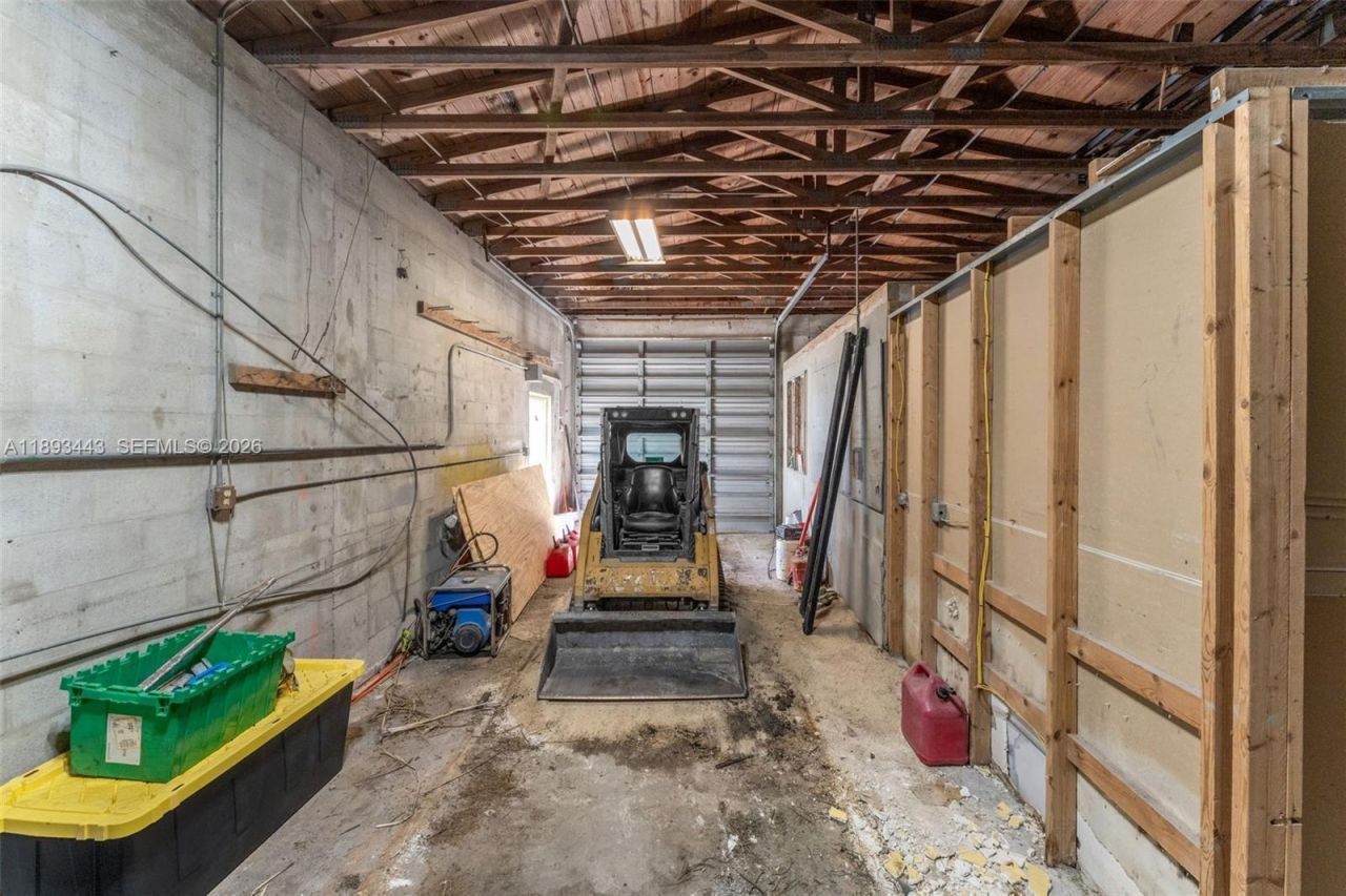 15100 SW 200th St, Miami, FL 33187 Photo