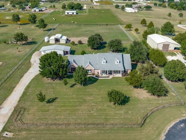 6221 Deer Run Road, Sanger, TX 76266