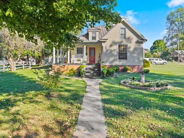 107 Edwards Avenue , Horse Cave, KY 42749