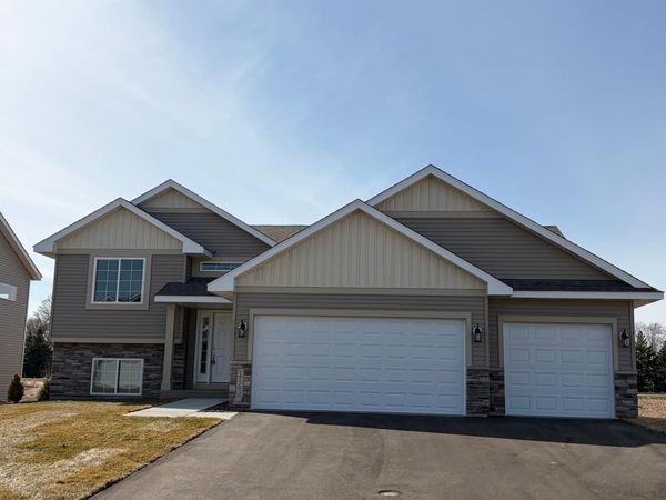 17703 Empire Trail, Lakeville, MN 55044