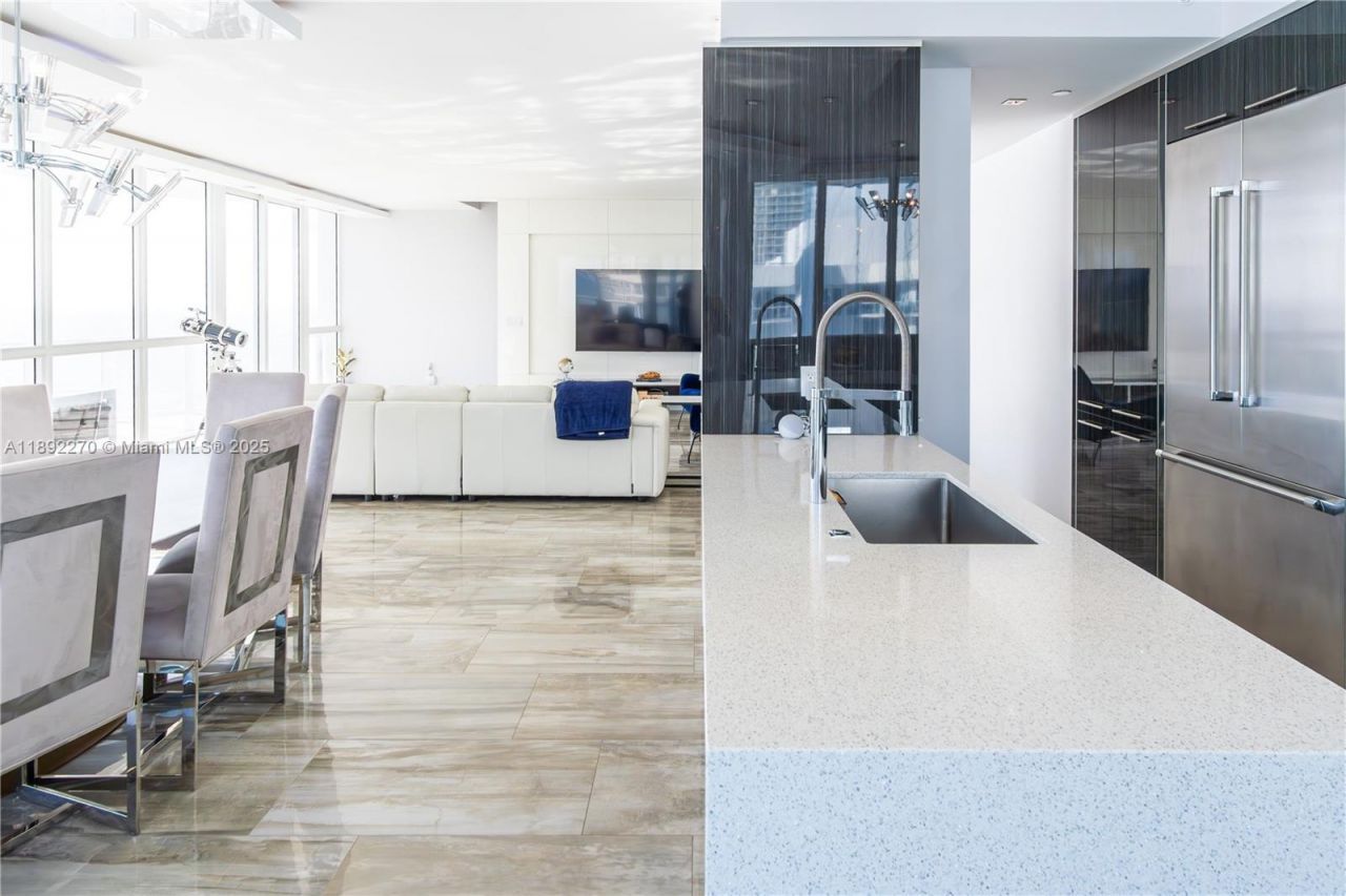 16425 Collins Ave, Unit OS16A, Sunny Isles Beach, FL 33160 Photo