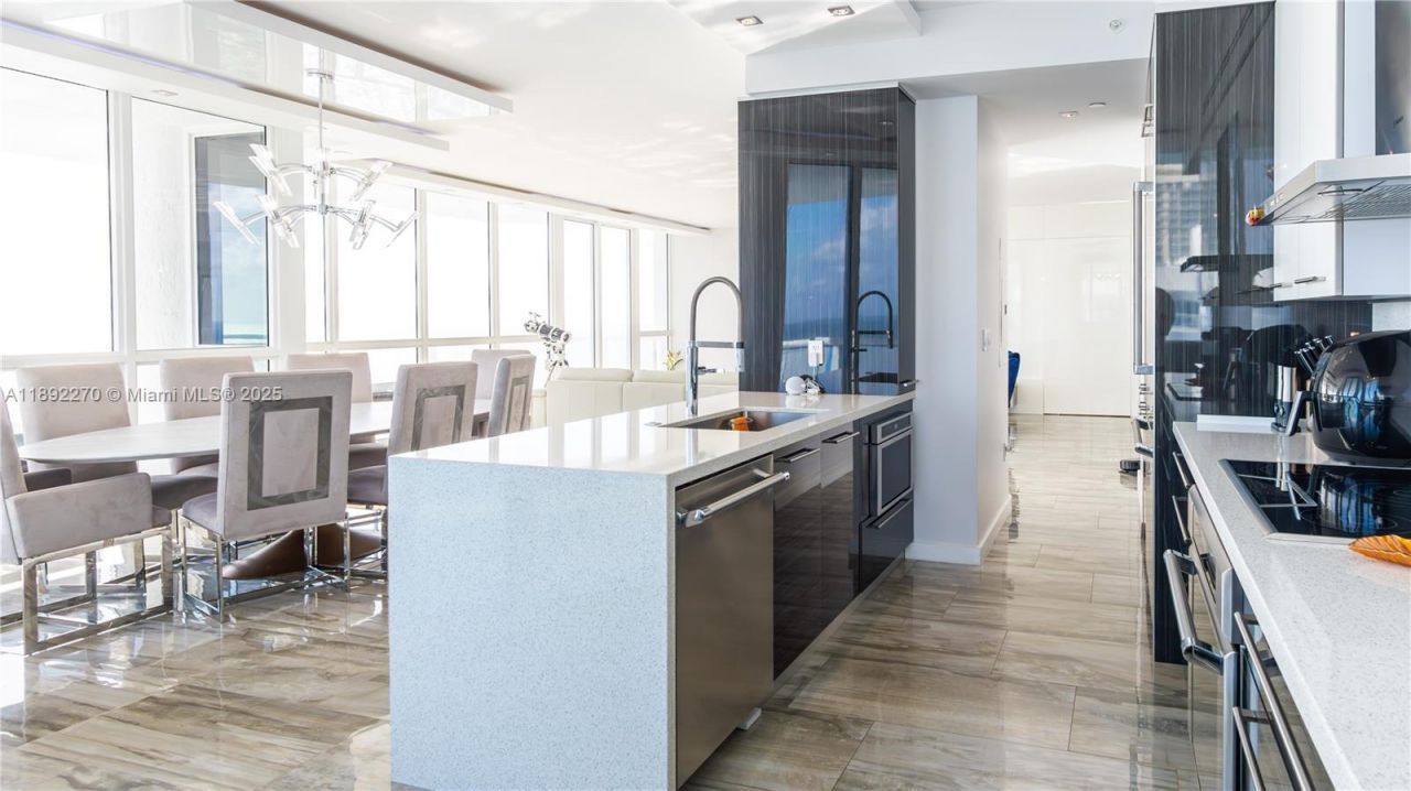 16425 Collins Ave, Unit OS16A, Sunny Isles Beach, FL 33160 Photo