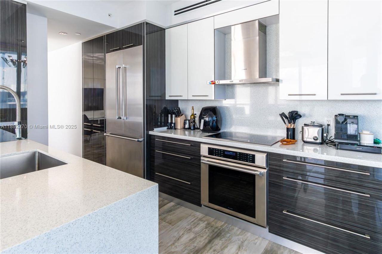 16425 Collins Ave, Unit OS16A, Sunny Isles Beach, FL 33160 Photo