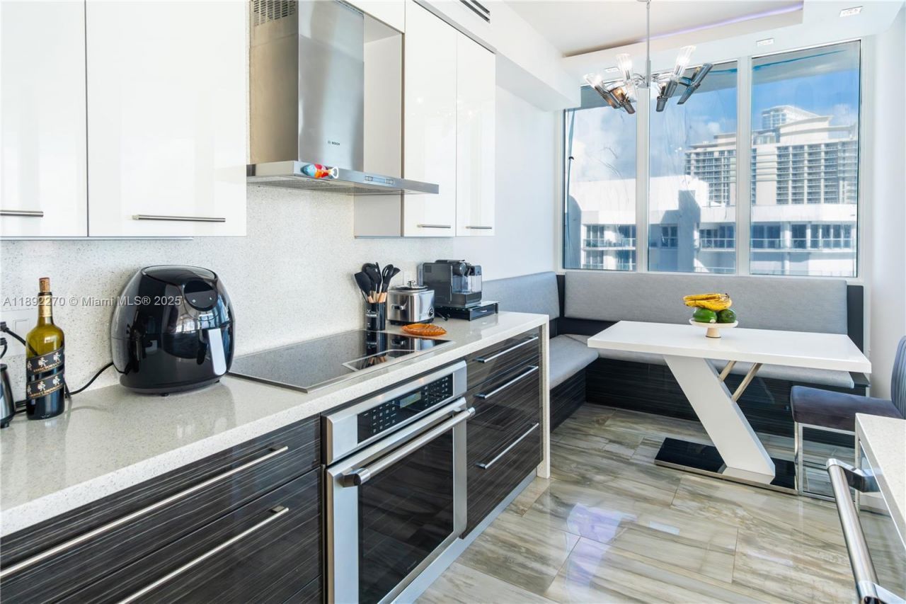 16425 Collins Ave, Unit OS16A, Sunny Isles Beach, FL 33160 Photo