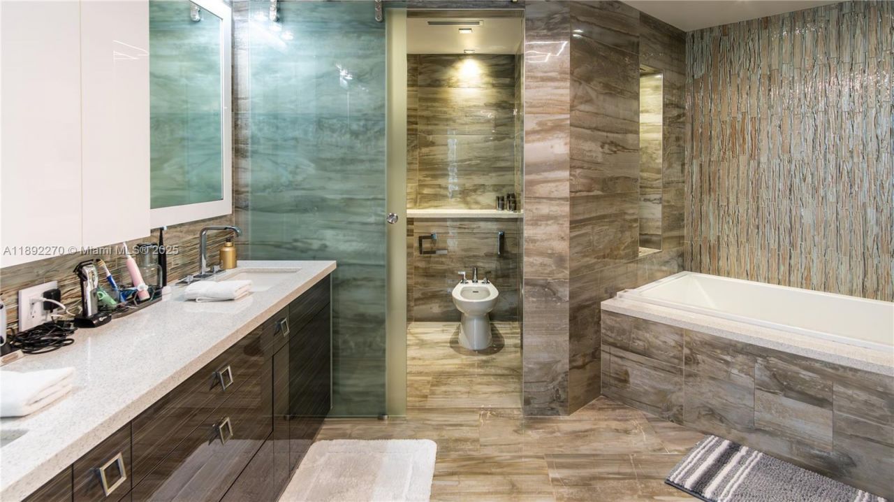 16425 Collins Ave, Unit OS16A, Sunny Isles Beach, FL 33160 Photo