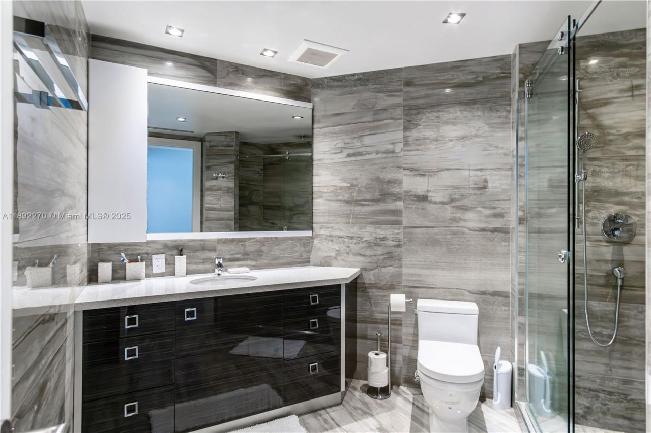 16425 Collins Ave, Unit OS16A, Sunny Isles Beach, FL 33160 Photo