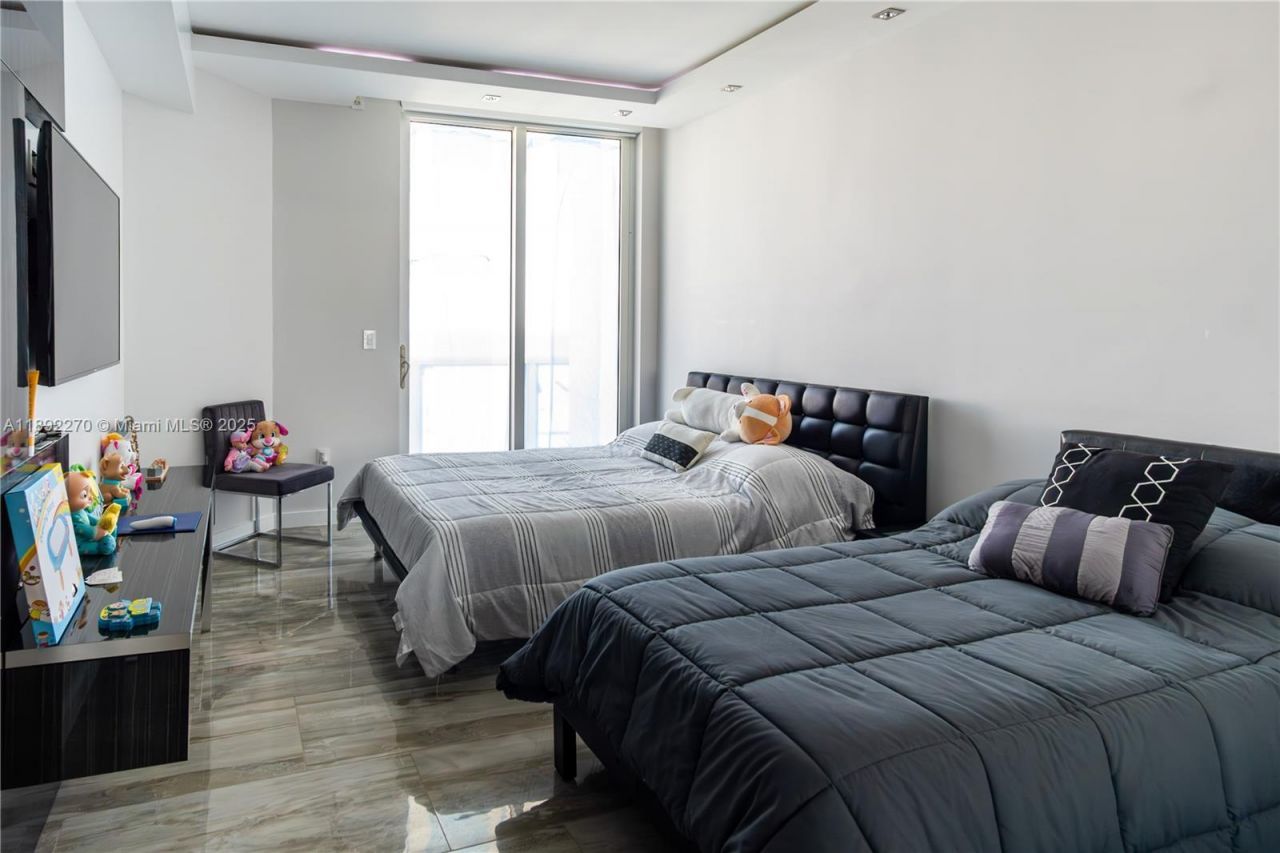 16425 Collins Ave, Unit OS16A, Sunny Isles Beach, FL 33160 Photo