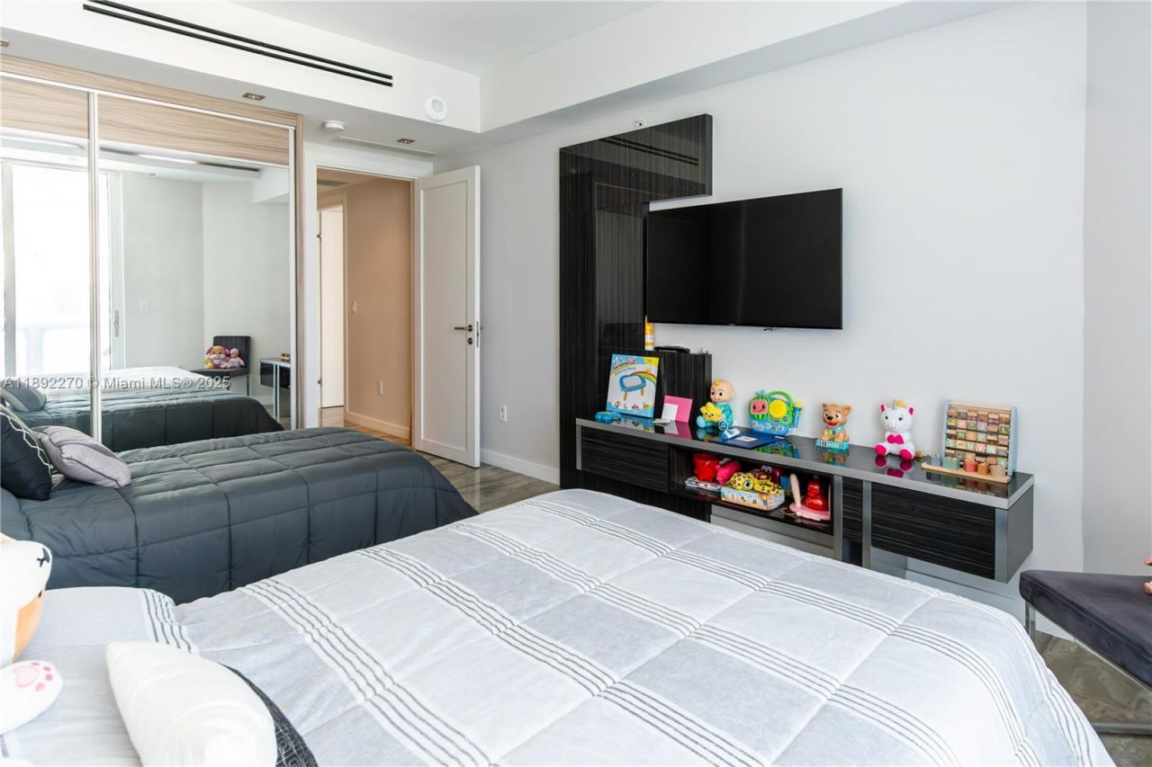 16425 Collins Ave, Unit OS16A, Sunny Isles Beach, FL 33160 Photo