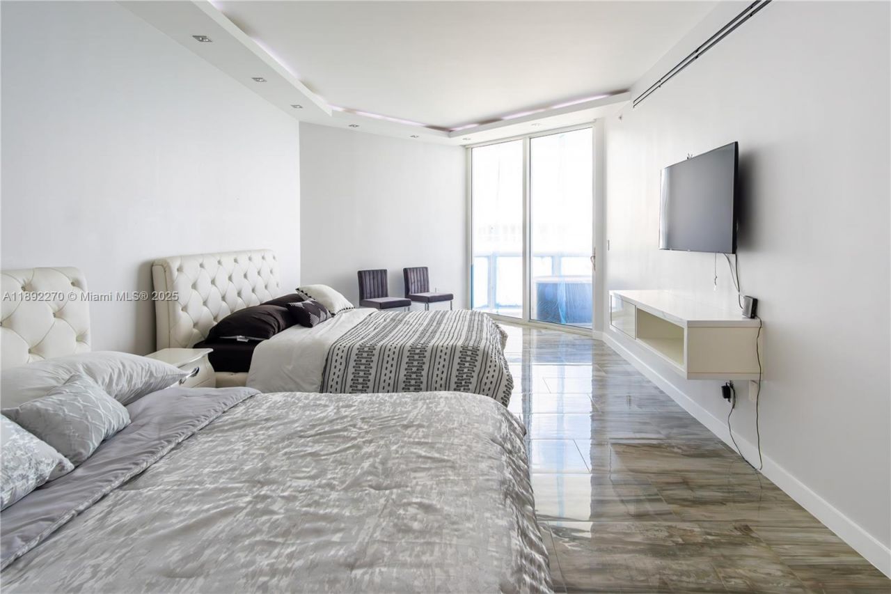 16425 Collins Ave, Unit OS16A, Sunny Isles Beach, FL 33160 Photo