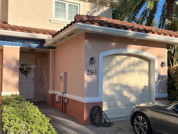 2361 SE 5th St, Pompano Beach, FL 33062