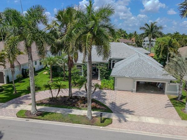 2493 Poinciana Dr, Weston, FL 33327