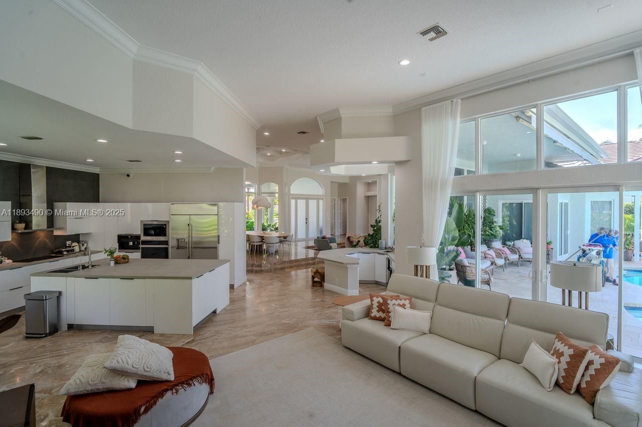 2493 Poinciana Dr, Weston, FL 33327 Photo