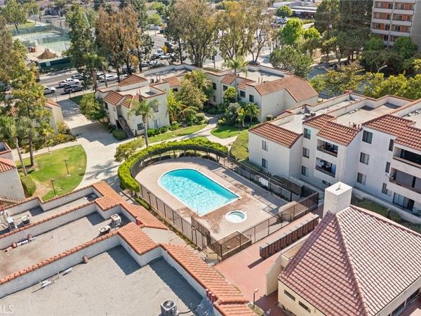 701 W 1st Street, Unit D101, Santa Ana, CA 92701