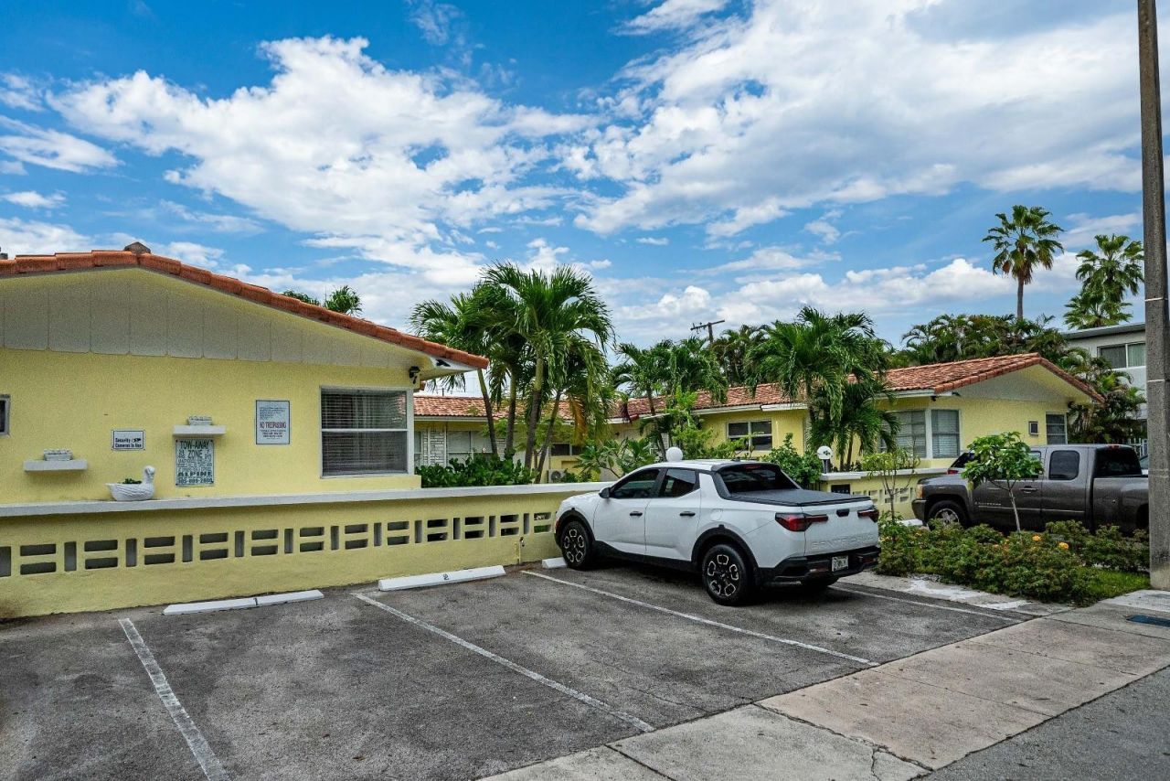 1125 NE 80th Street, Miami, FL 33138 Photo