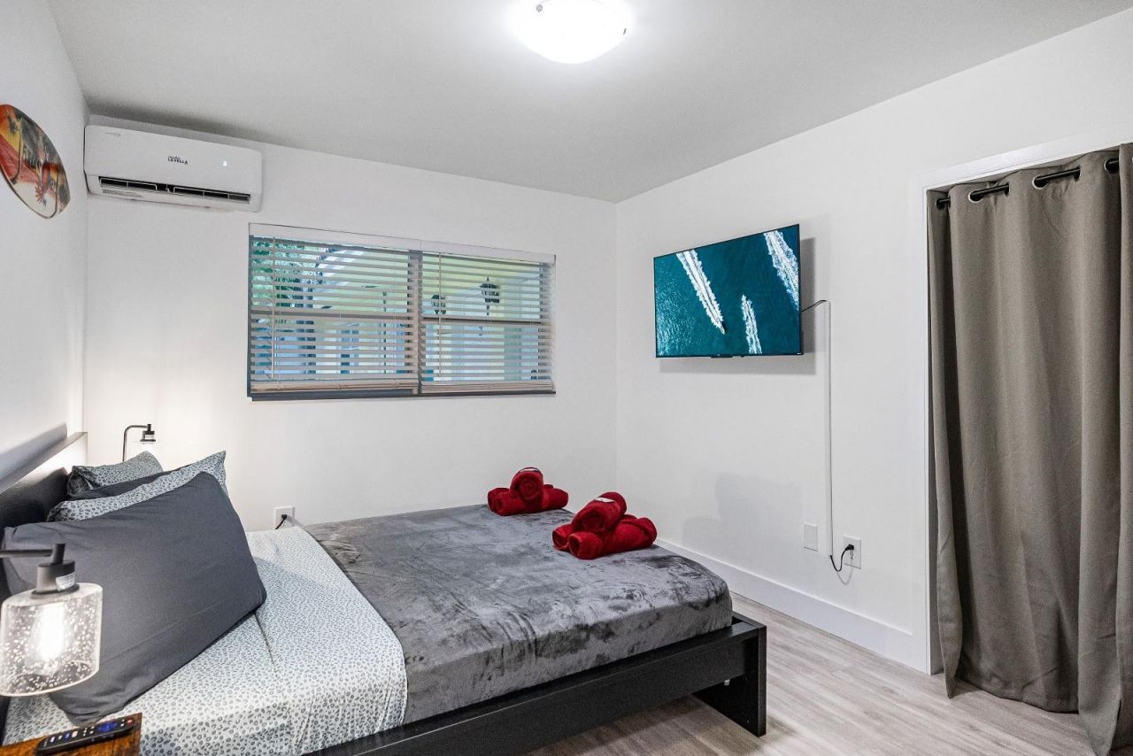 1125 NE 80th Street, Miami, FL 33138 Photo