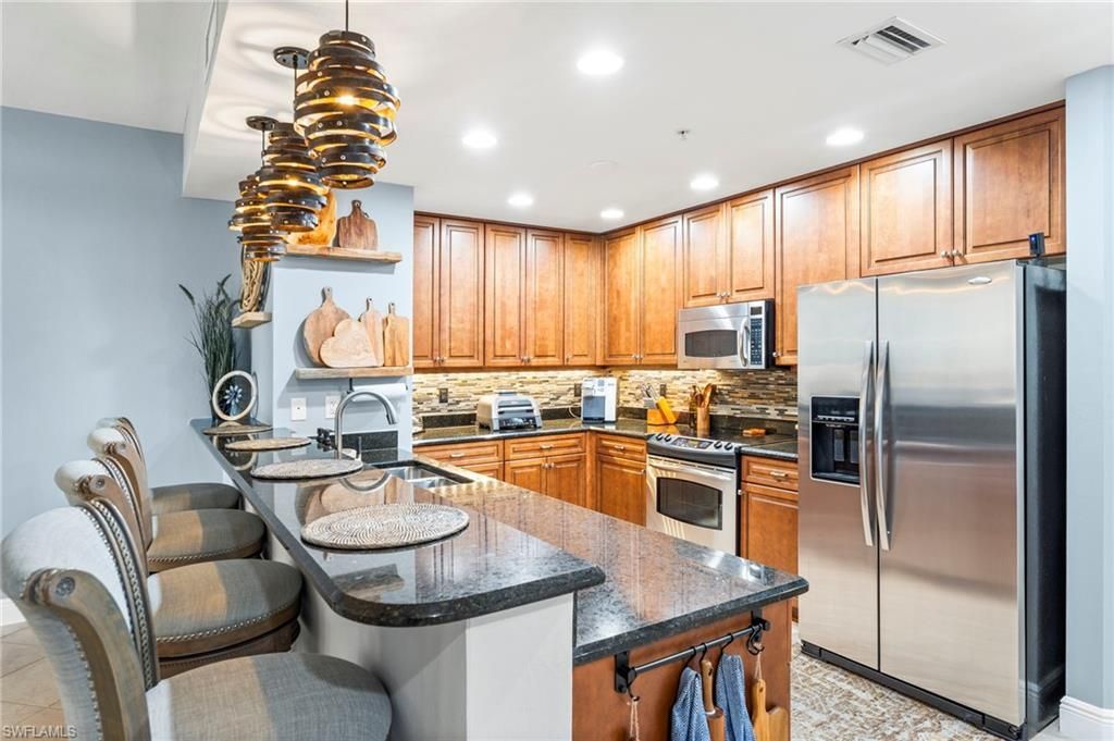 5793 Cape Harbour Dr, Unit 718, Cape Coral, FL 33914 Photo