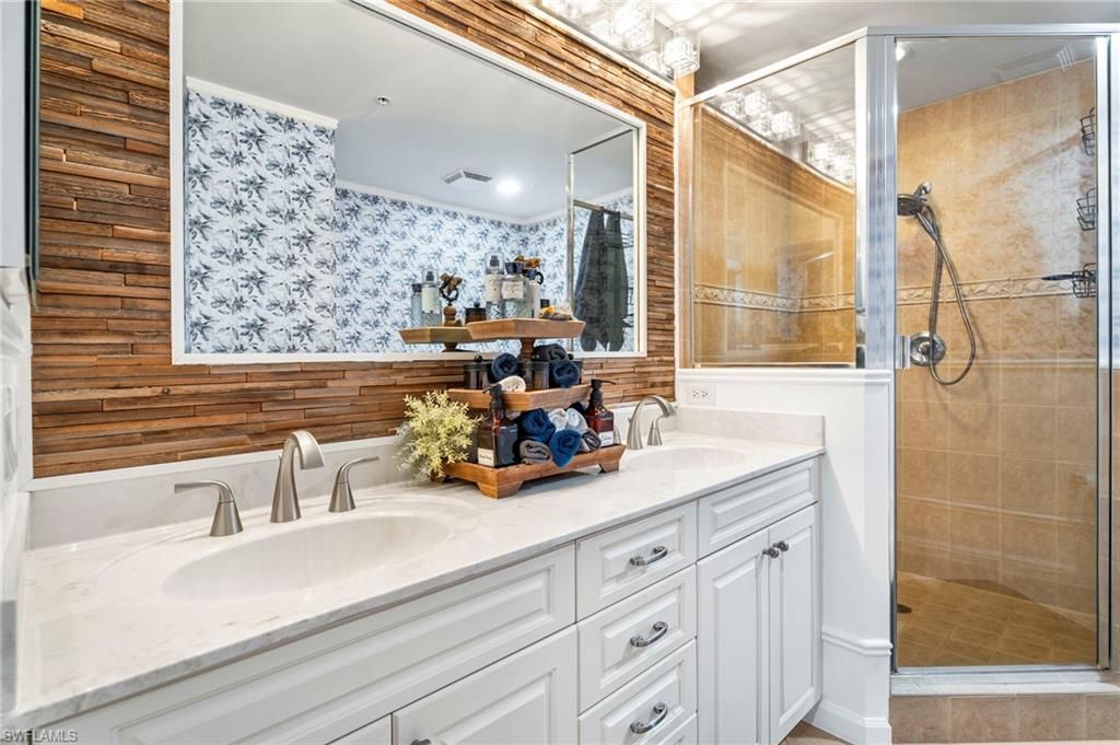 5793 Cape Harbour Dr, Unit 718, Cape Coral, FL 33914 Photo