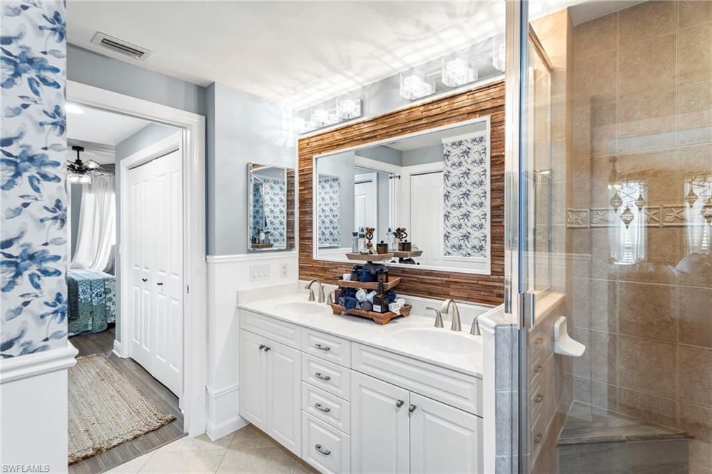 5793 Cape Harbour Dr, Unit 718, Cape Coral, FL 33914 Photo