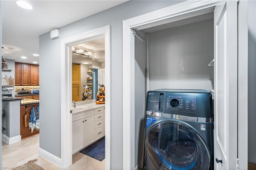 5793 Cape Harbour Dr, Unit 718, Cape Coral, FL 33914 Photo