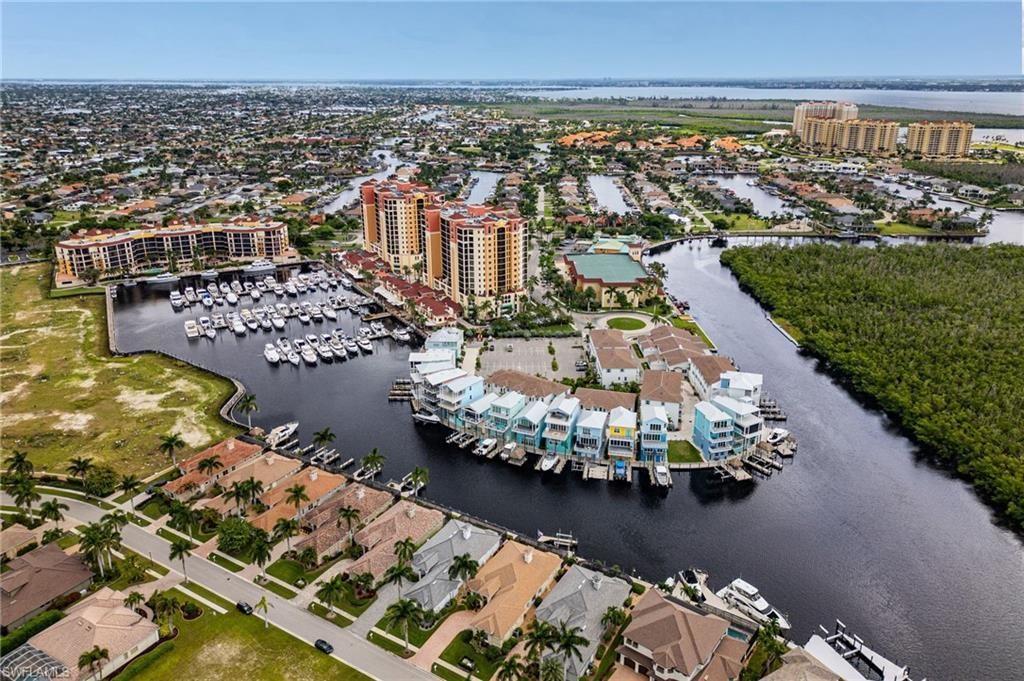 5793 Cape Harbour Dr, Unit 718, Cape Coral, FL 33914 Photo