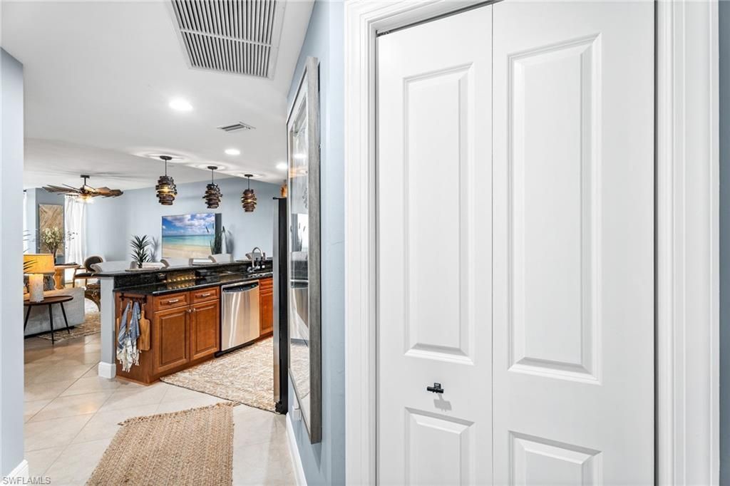 5793 Cape Harbour Dr, Unit 718, Cape Coral, FL 33914 Photo