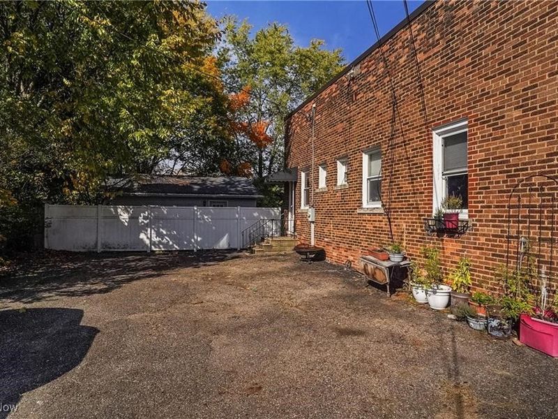 2890 Bailey Road, Cuyahoga Falls, OH 44221 Photo 23