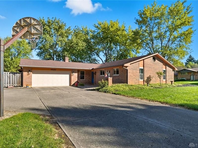 1520 Hillside Drive, Beavercreek, OH 45432 Photo 1